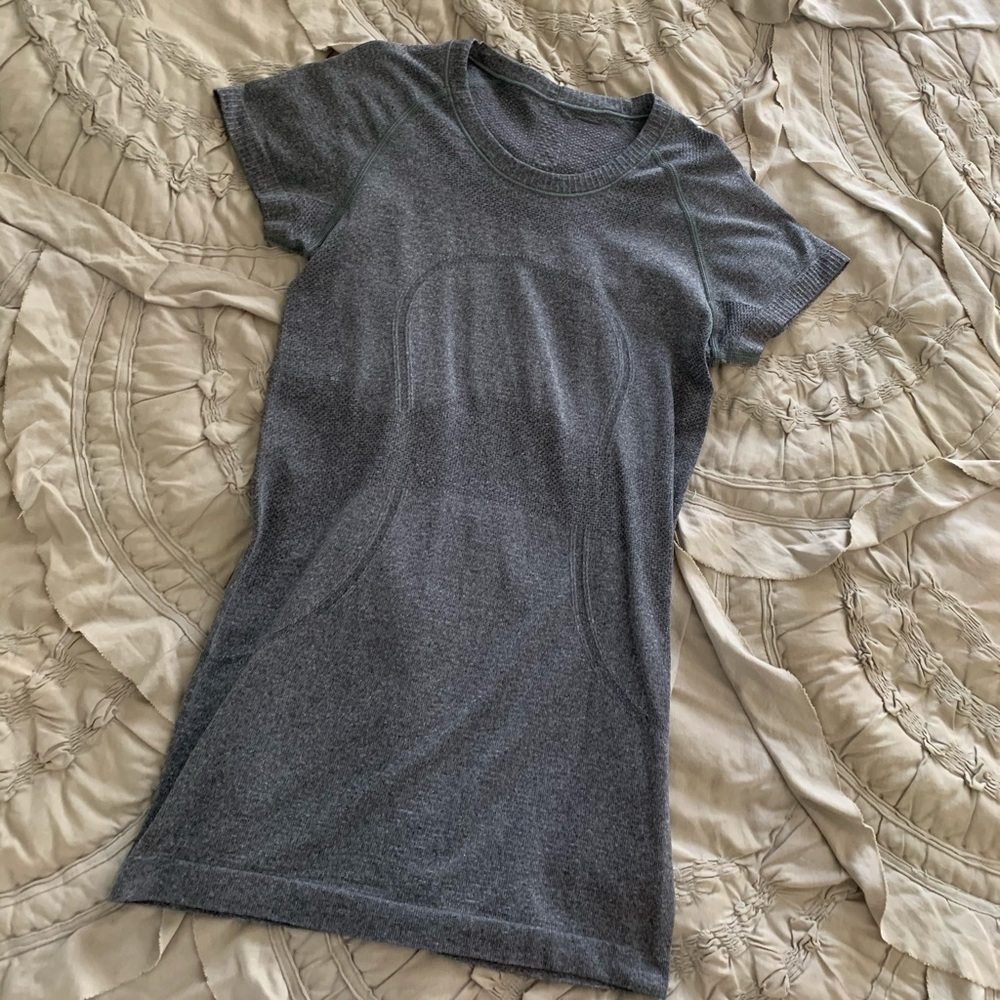 Run swiftly short sleeve- Grey